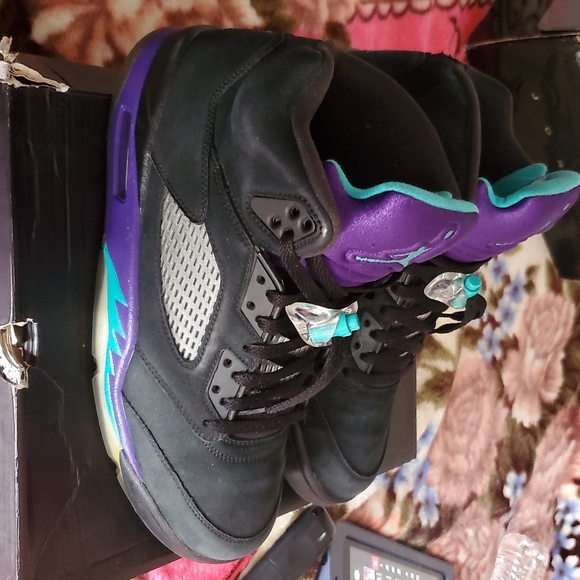 Jordan Grape 5s - Picture 2 of 4